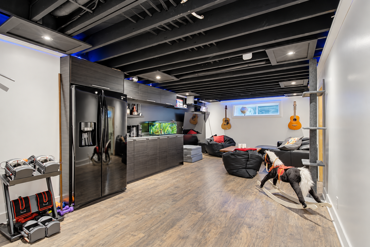 Espace de détente au sous-sol — Saint-Bruno.